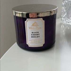 White Barn Black Cherry Merlot Scented Candle